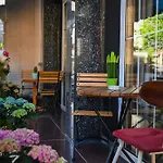 Kuta\'S Rooms 4